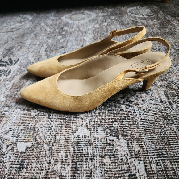 Naturalizer Baylee Butter Yellow Suede Slingback Kitten Heels - Size 9 - Picture 1 of 5
